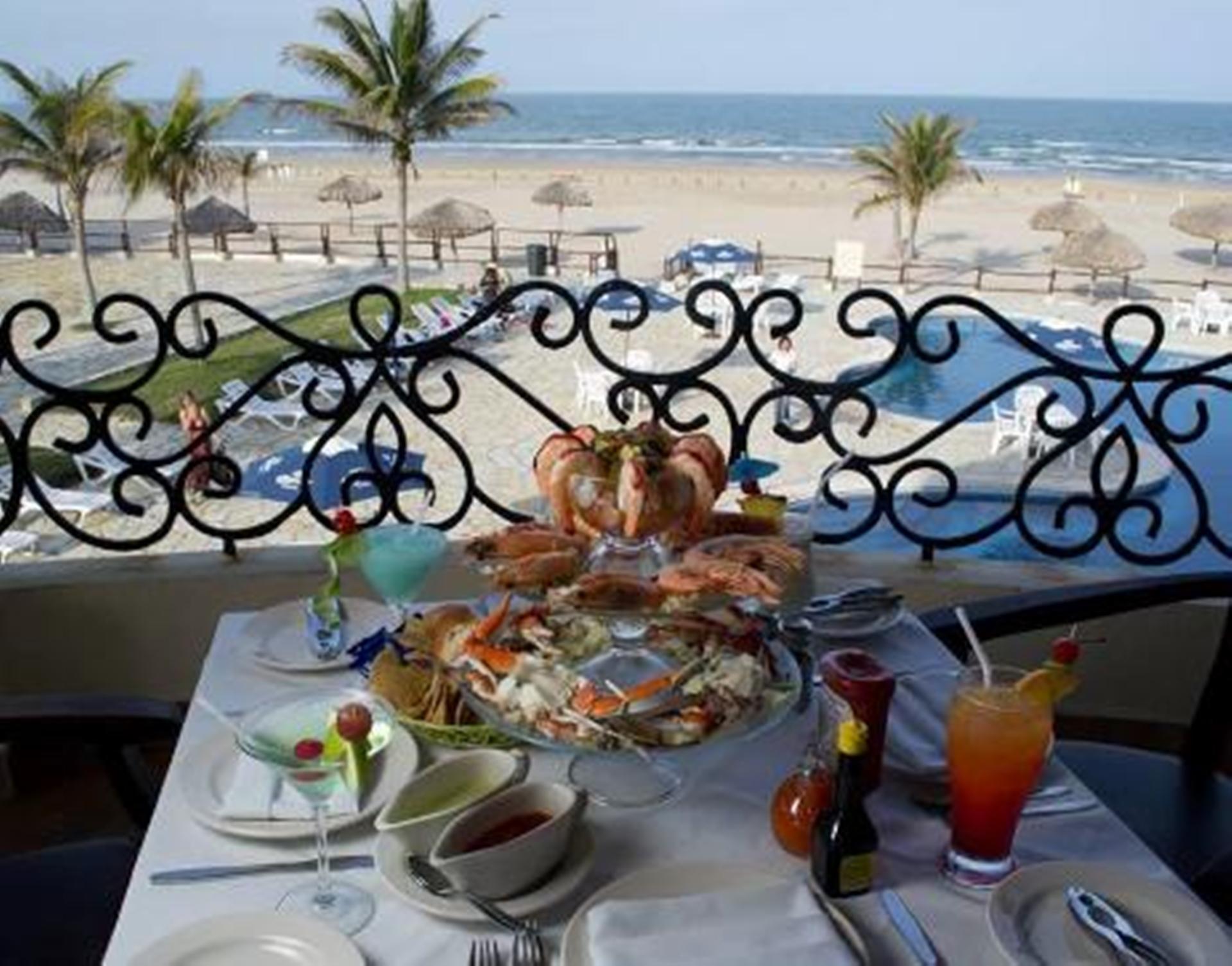 Hotel Arenas Del Mar Resort Тампико Экстерьер фото